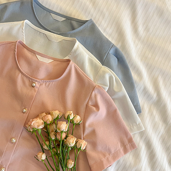 気を緩める ムード 真珠 ブラウス