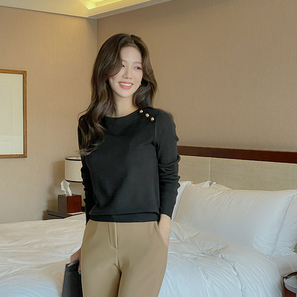 벨라 カラーネック ボタン ニット