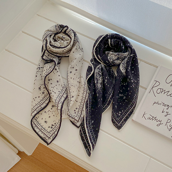 骨董こっとう 스페이스 ウール&シルク スカーフ