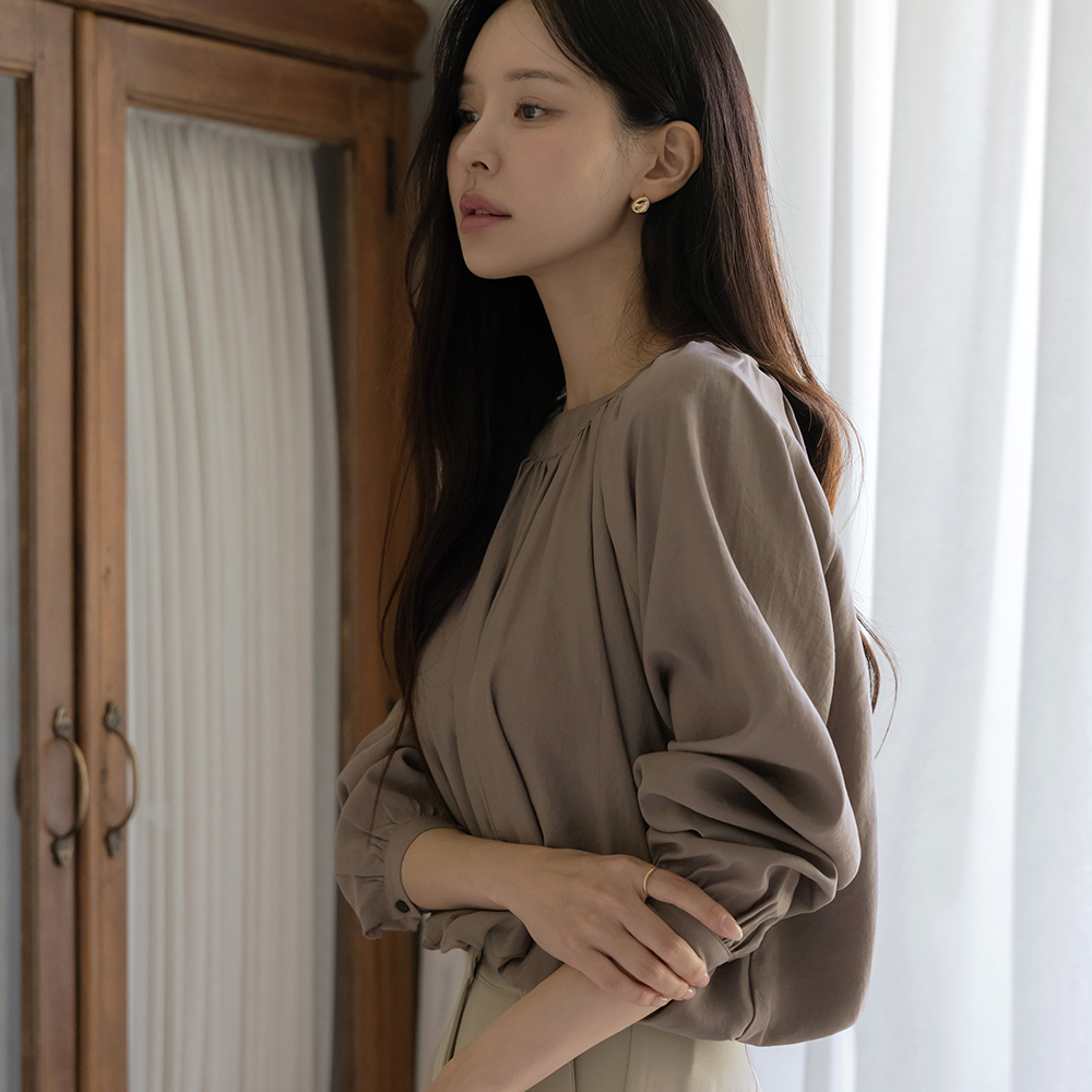 ナチュラル シャーリングネック バンディング ブラウス