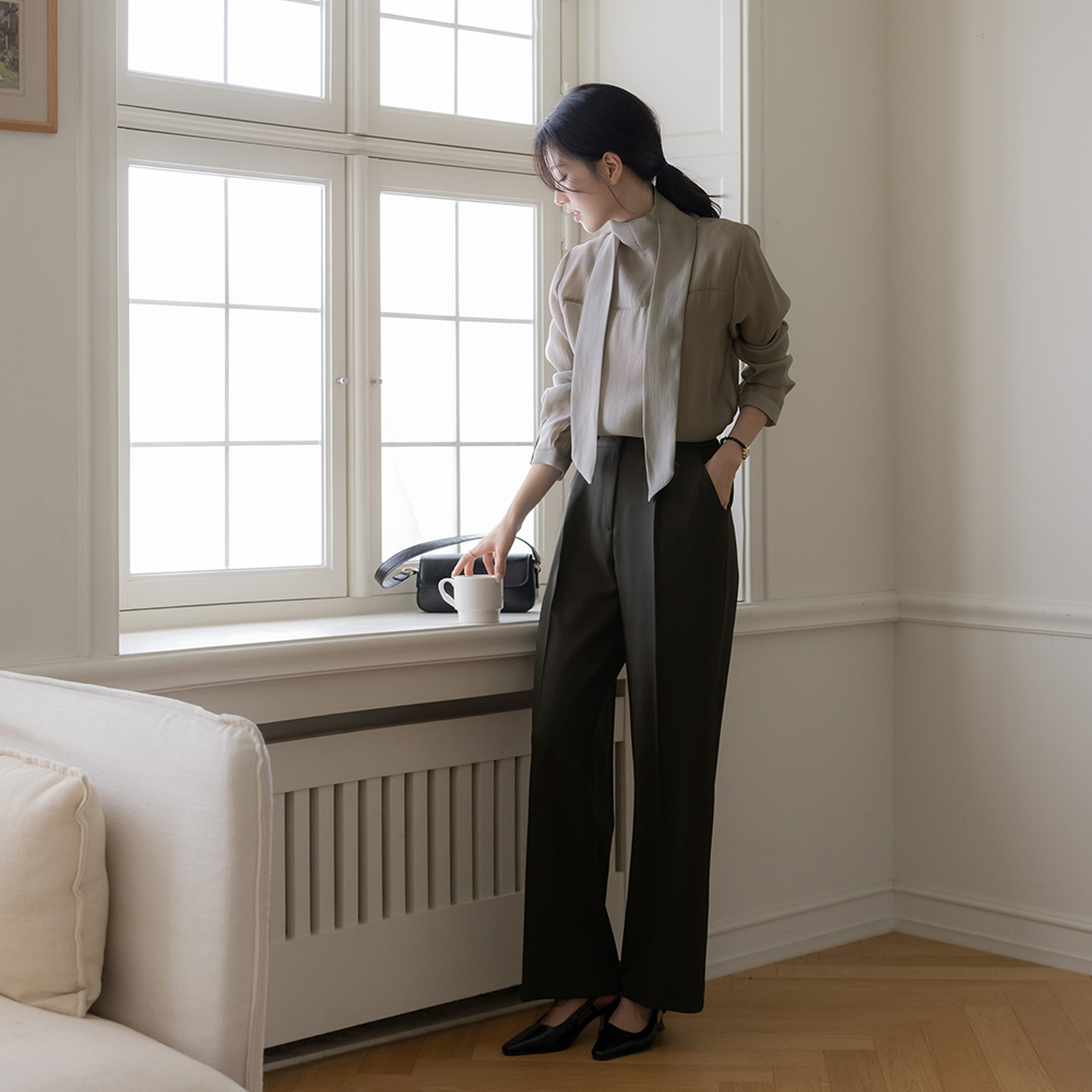 着心地のいい ピンタック 後面バンド 여유핏 スレックス