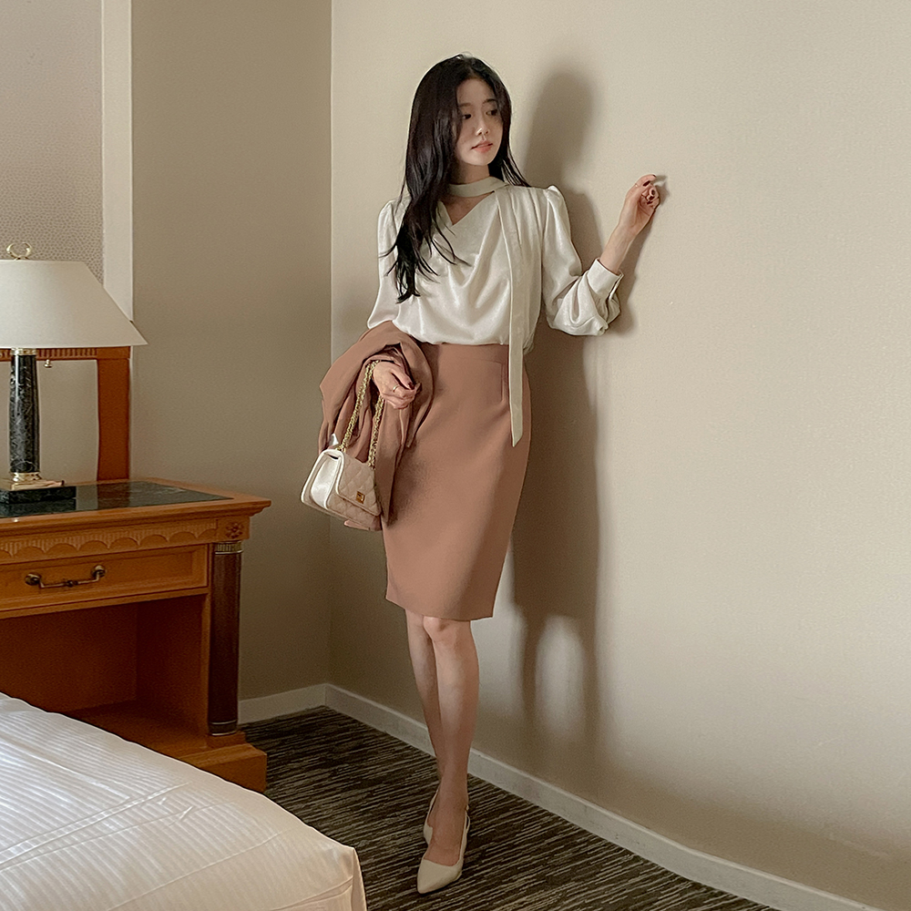 ローラ フェミニン Hライン Set-up スカート