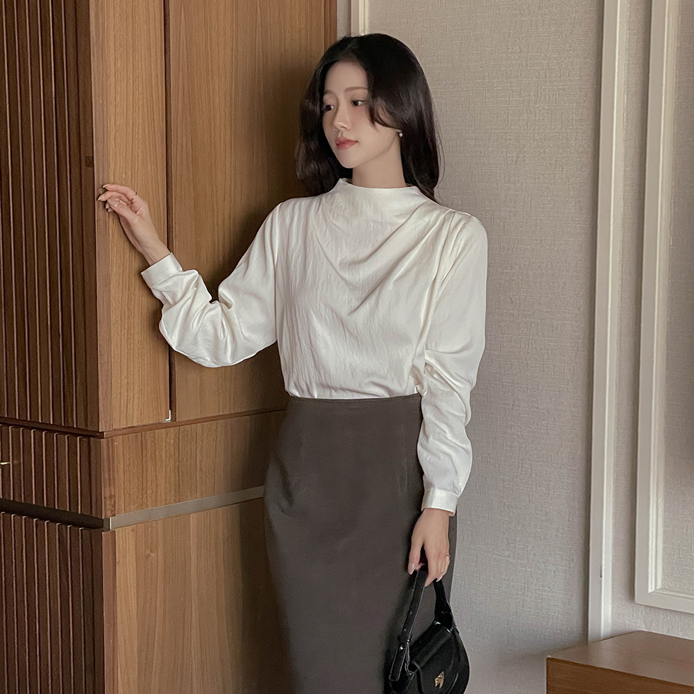 ハーフネック ドレーピング ブラウス