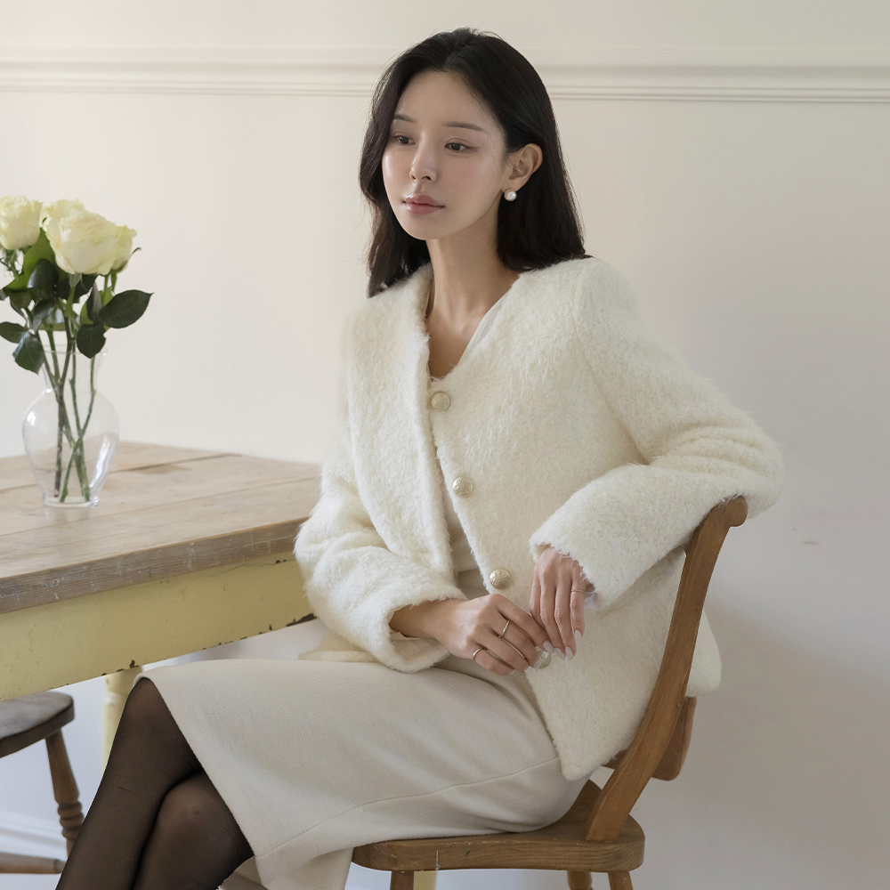 ラブリー カラー アンチックボタン ソフト ウール ジャケット