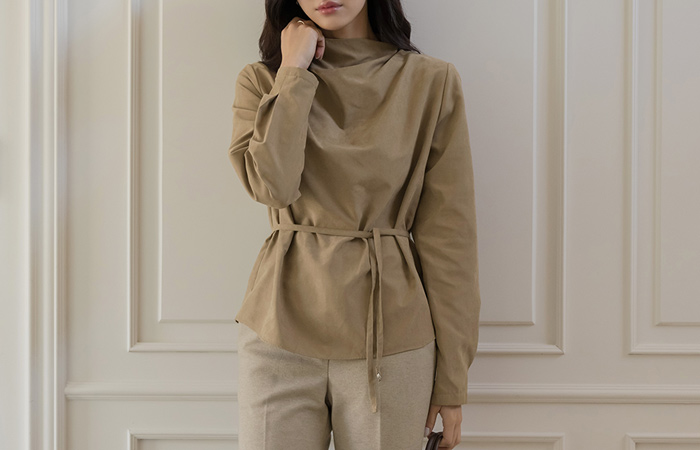 ベルベット ハーフネック うしろボタン ブラウス(+ベルト)