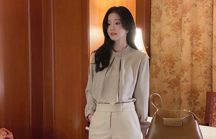 スカーフネック ゴールド ネックレス レイヤード ブラウス