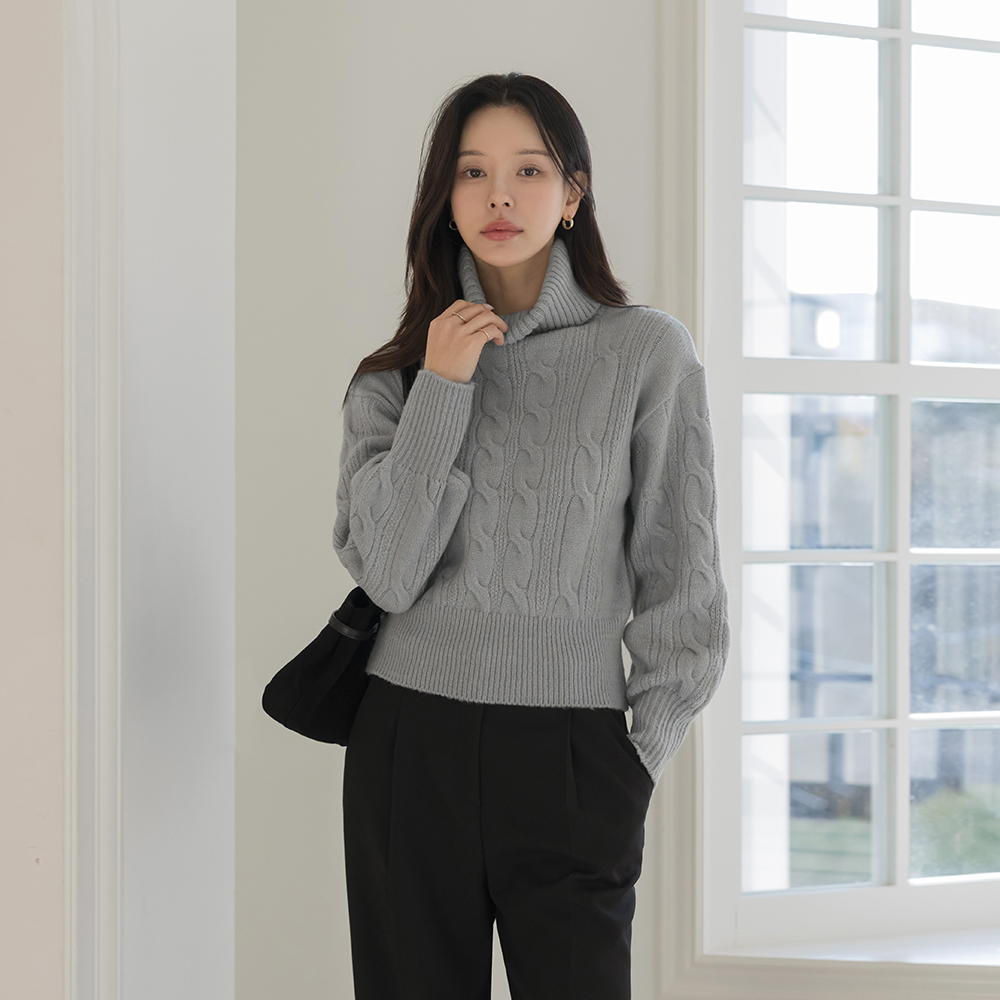 タートルネック クロップド ねじる ニット