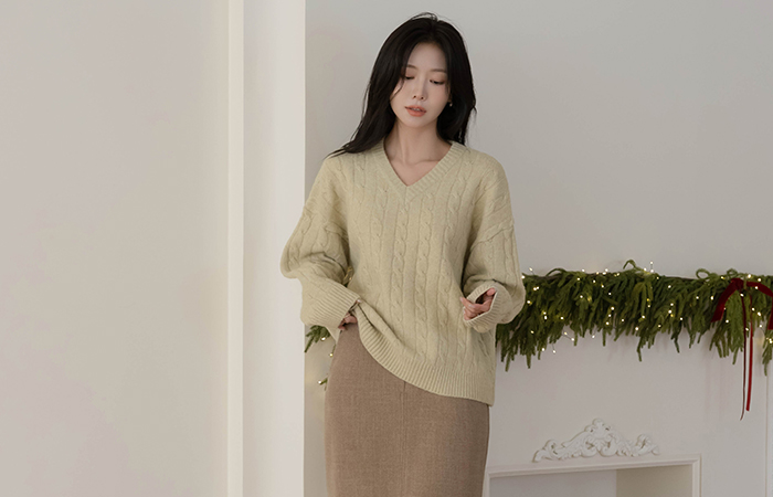 分厚い Vネック ねじる ウール ルーズフィット ニット