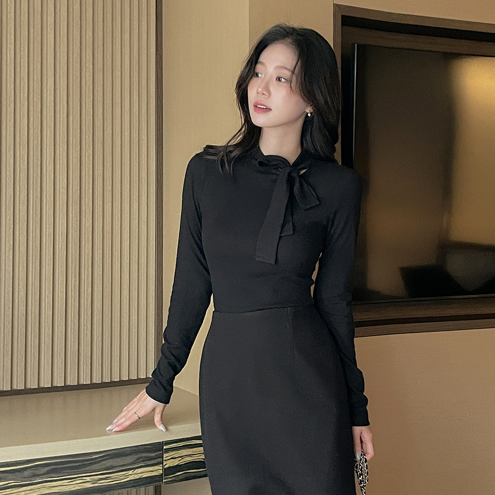 リボン·ネックライン 겉기모 弾力 ティーシャツ