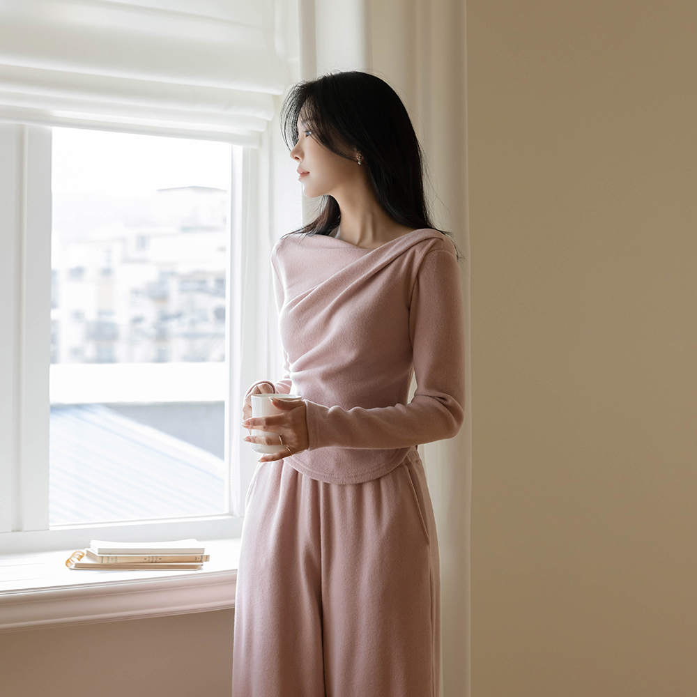 ぽかぽかした 겉기모 ドレープ ティーシャツ&パンツ SET