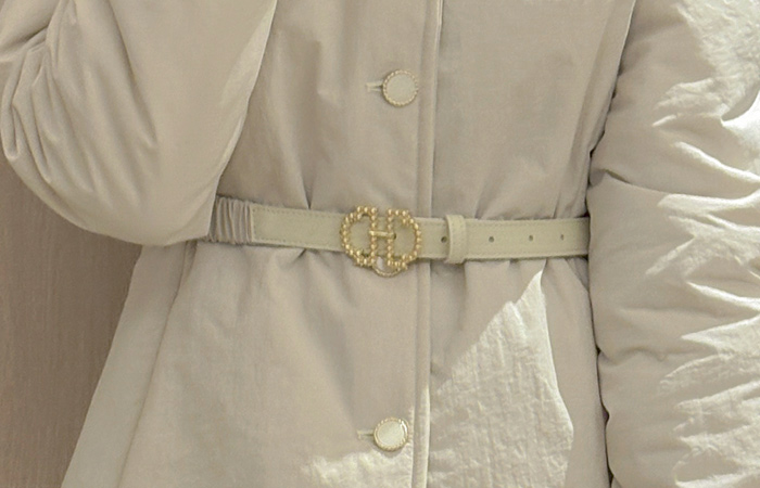 カラーネック 4オンス 人造ダウン スリムフィット パフ バディング_ベルト