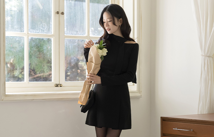 タイネック オープン 切開 シャーリング ティーシャツ