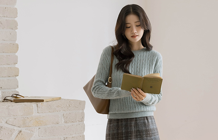 ラクーン&ウール カラー ねじる ニット