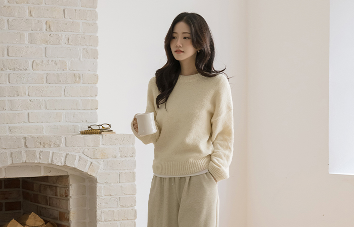 カラフル ラウンドネック ウール 스탠다드핏 ニット