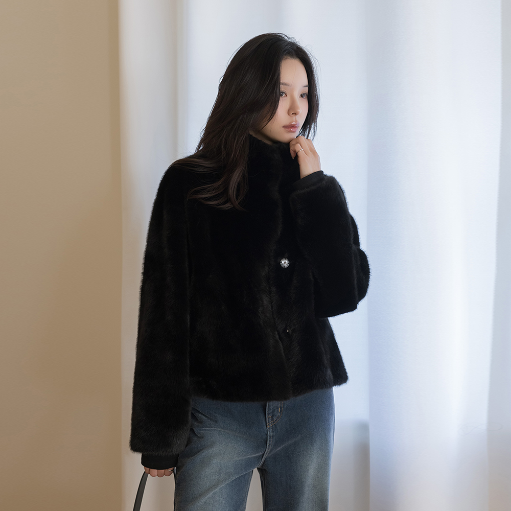 フェミニン シルエット ハイネック シルキー フェイクファー ジャケット