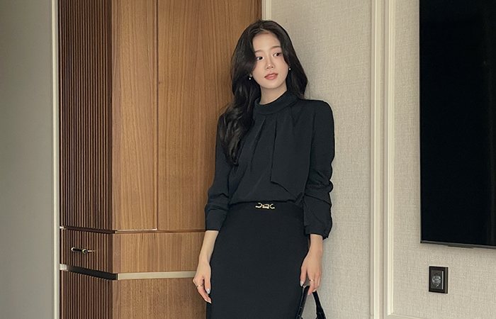 Romance ハーフネック ピンタック タイ ブラウス