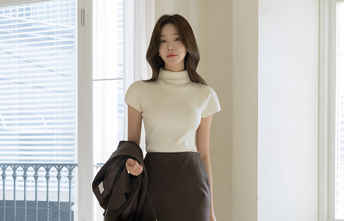 モダンハーフネックキャップニット