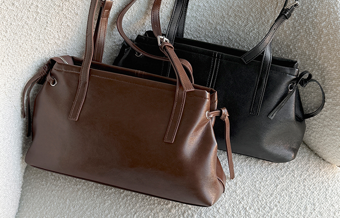 シグネチャー ストリング ショルダー