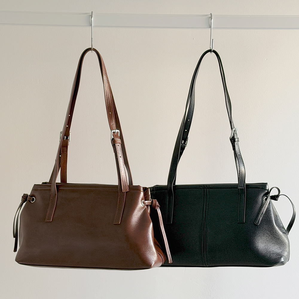 シグネチャー ストリング ショルダー