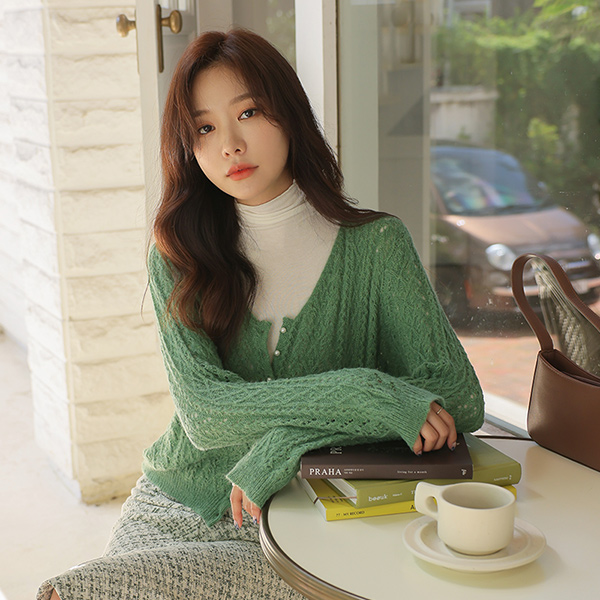 ぽかぽかした 真珠 ポイント すかし ウール カーディガン