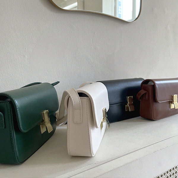 ゴールド バックル スクエア クロースバック