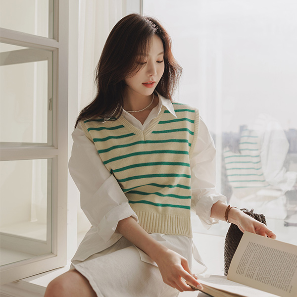 ストライプ ブイネック ニット ベスト