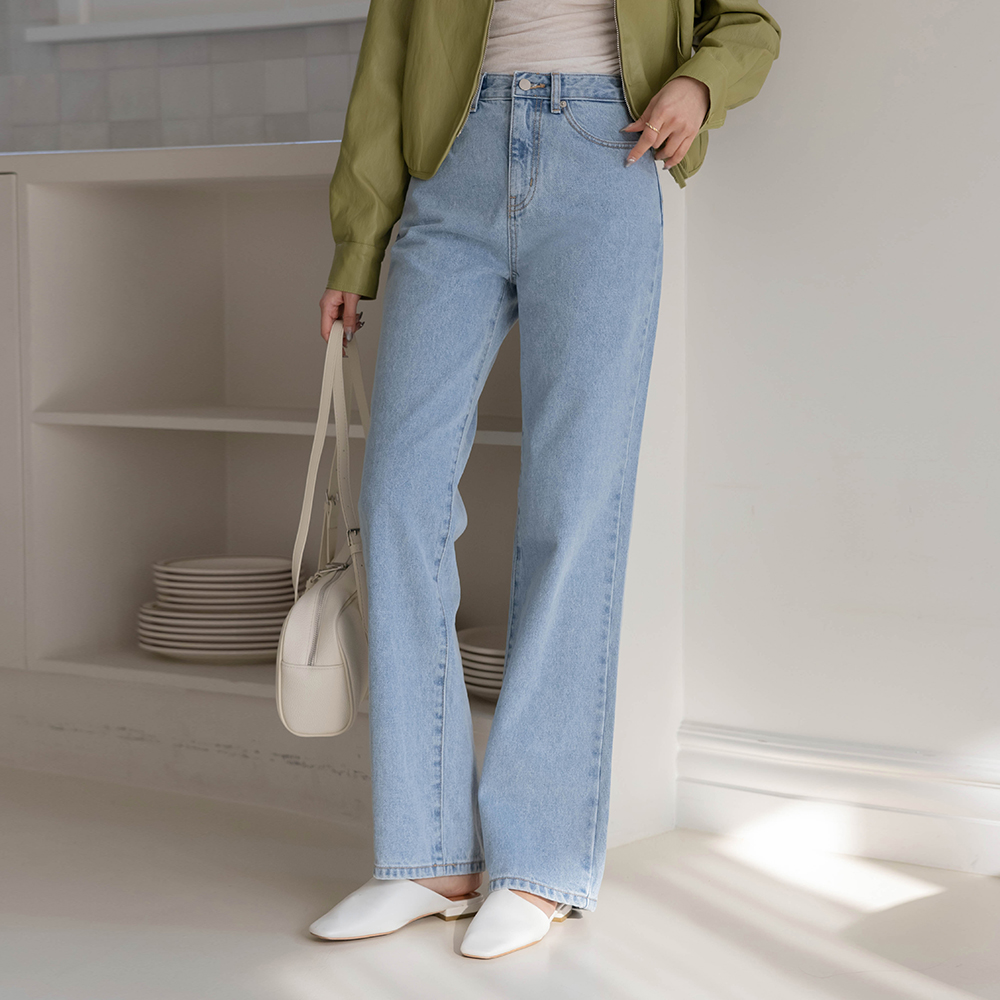 애브리 ストレートフィット デニム パンツ