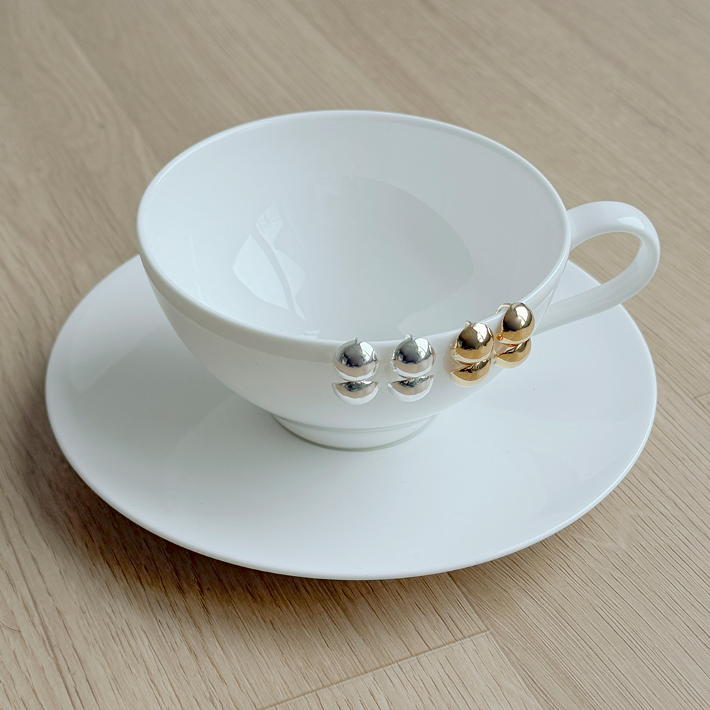 エッセンシャル 빈볼 イヤリング