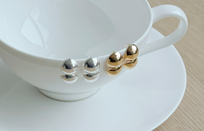 エッセンシャル 빈볼 イヤリング