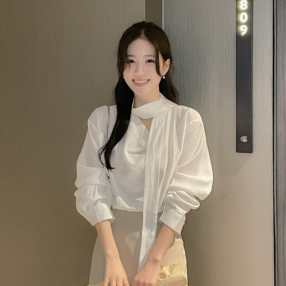 ドレーピング タイネック 切開 ブラウス