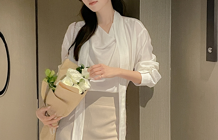 ドレーピング タイネック 切開 ブラウス