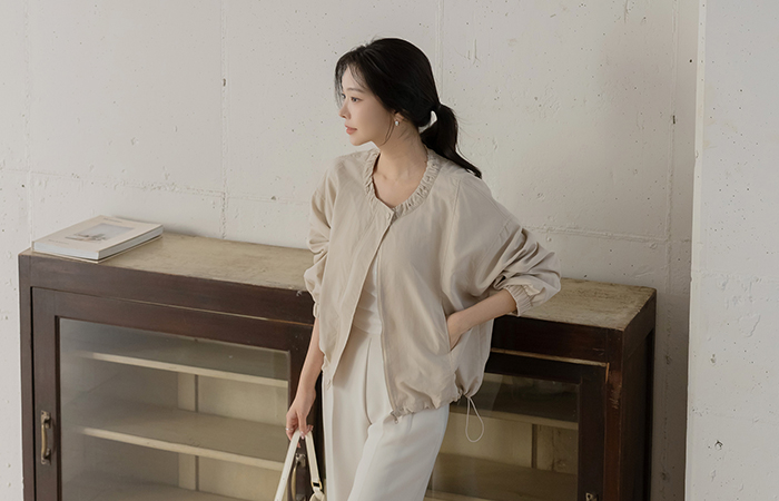 ムード フリル ラウンドネック ブルゾン ジャンパ