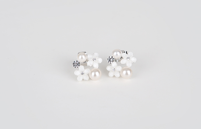 ブロッサム真珠イヤリング