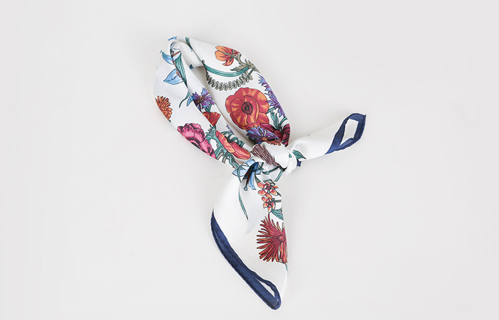 オリエンタルシルキーフラワースカーフ