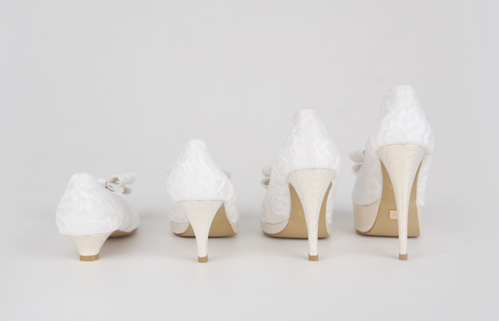 ロマンチックレイスウェディングシューズ（リボン着脱）