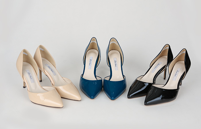 カーフスキンエナメルパンプス