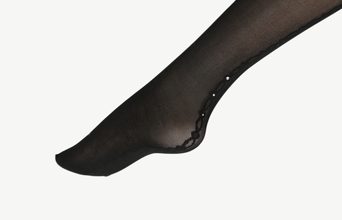 ロープキュービックバックラインストッキング