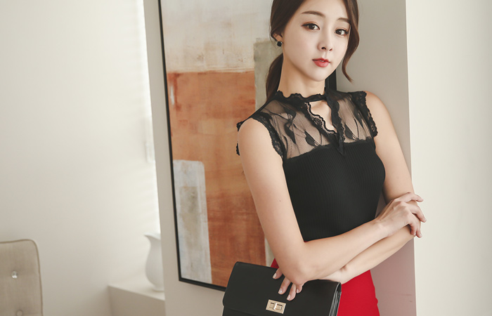 セクシーレイスチョーカーネックニット